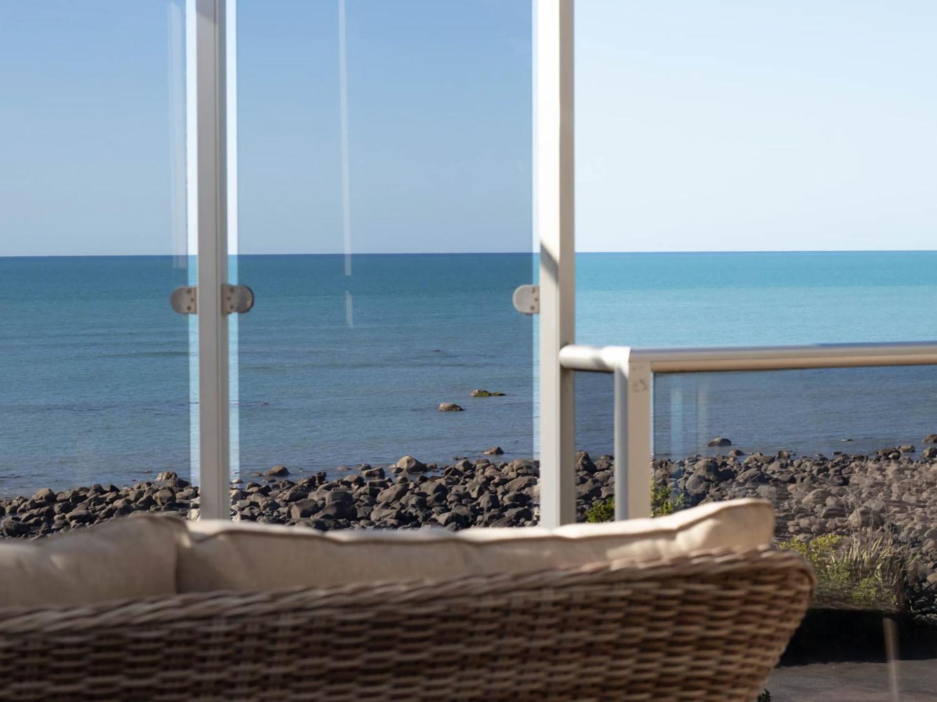 Beachfront Bliss On Wanaka Terrace Support Local Villa New Plymouth Luaran gambar